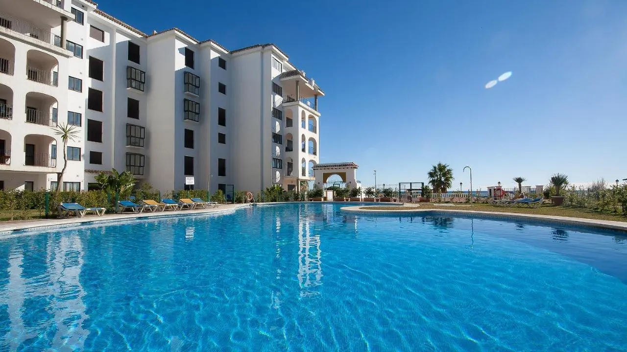 Lovely 2-Bed Apartment In Marina De La Duquesa Castillo de Sabinillas