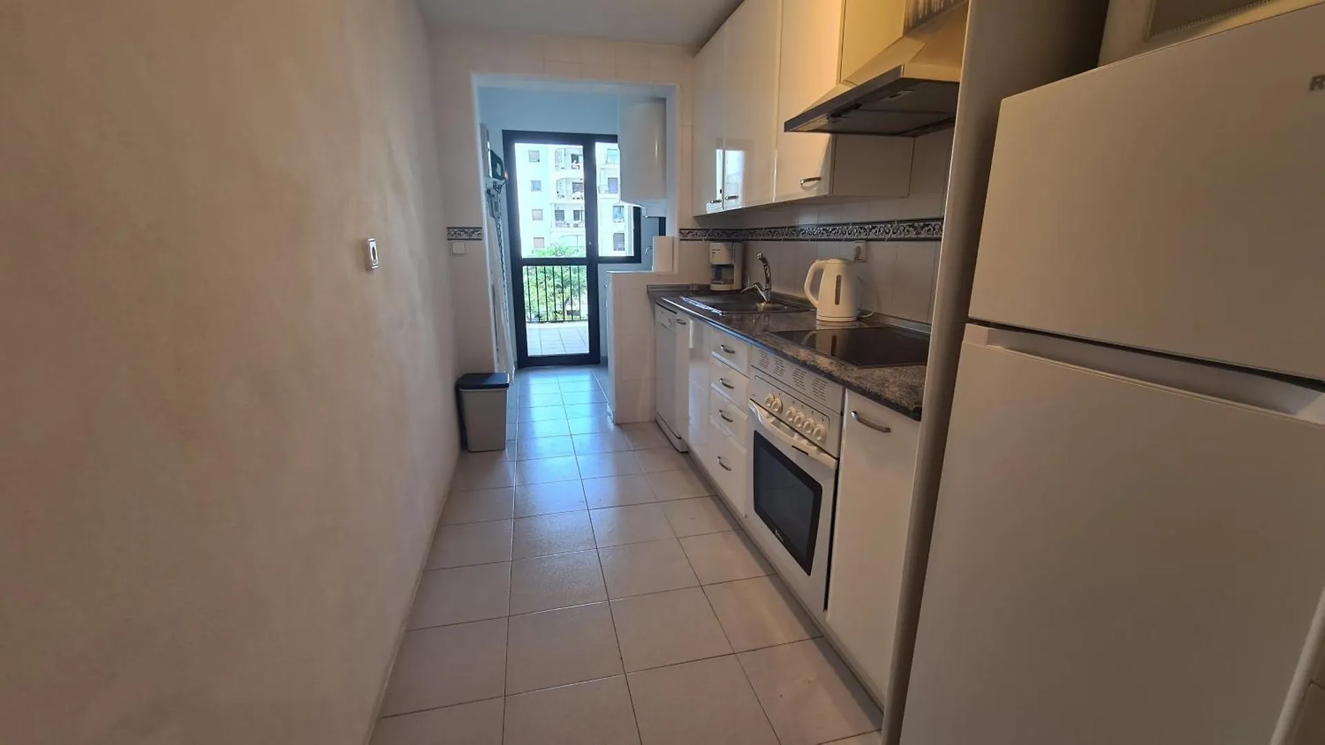 Lovely 2-Bed Apartment In Marina De La Duquesa Castillo de Sabinillas